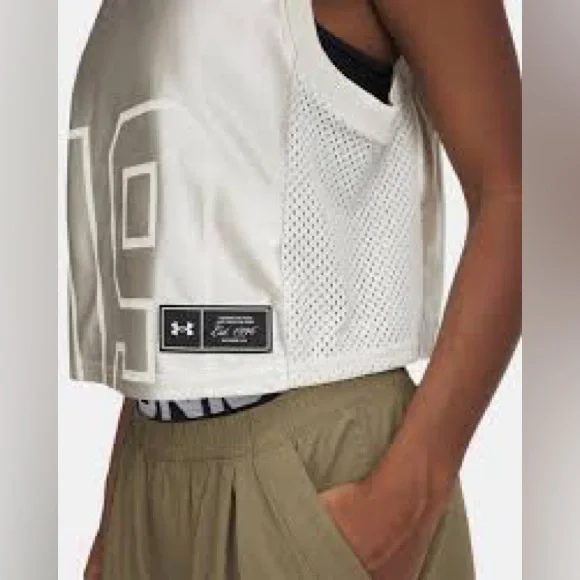 NWT: UA Zone Pro Satin White Tank Top🍁 - Picture 2 of 12